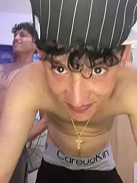 Snapshot of LatinBoysxxx chatting on 01.24.25 LatinBoysxxx online show from 01.24.25