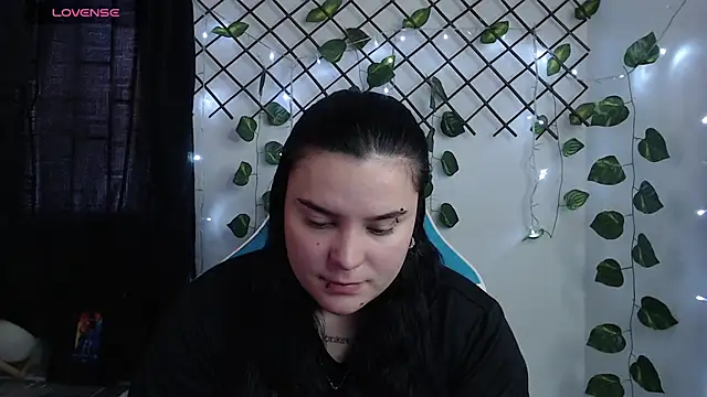 Snapshot of Nika_1_ chatting on 06.25.26 Nika 1 online show from 06.25.26