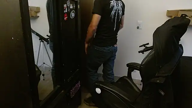 kv   xxx  online show from 04.17.26