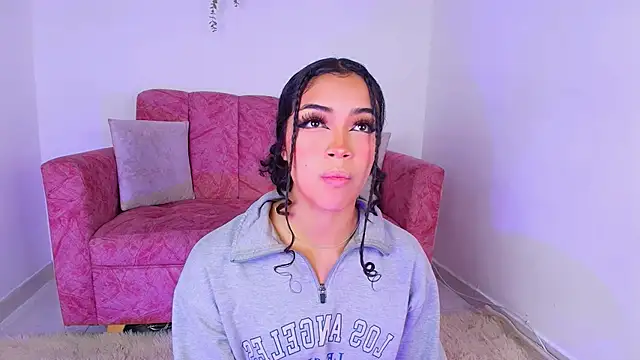 Sara Jhonson online show from 10.04.25