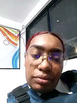 Snapshot of Cinnamon-Skin chatting on 12.29.24 Cinnamon-Skin online show from 12.29.24