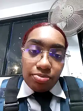 Snapshot of Cinnamon-Skin chatting on 12.30.24 Cinnamon-Skin online show from 12.30.24