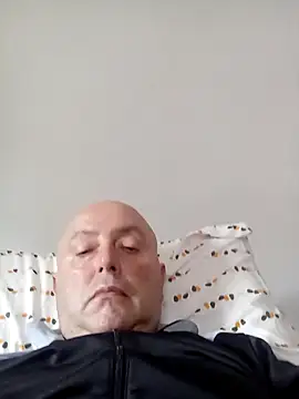 Snapshot of Necas197 chatting on 10.20.25 Necas197 online show from 10.20.25