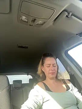 Snapshot of uber_babe chatting on 12.14.24 uber babe online show from 12.14.24