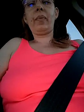 Snapshot of uber_babe chatting on 02.04.25 uber babe online show from 02.04.25