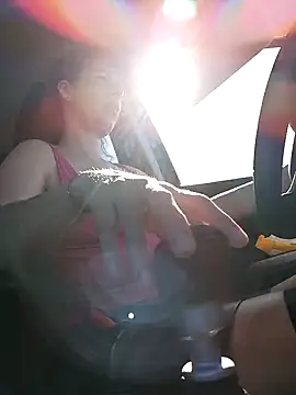 Snapshot of uber_babe chatting on 03.08.25 uber babe online show from 03.08.25