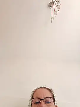 Snapshot of uber_babe chatting on 11.26.25 uber babe online show from 11.26.25