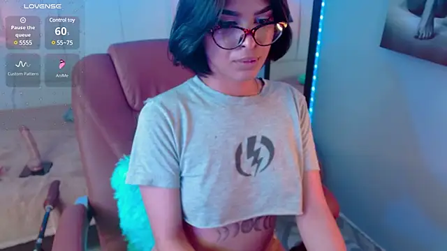 AlessiaVal  online show from 01.16.25