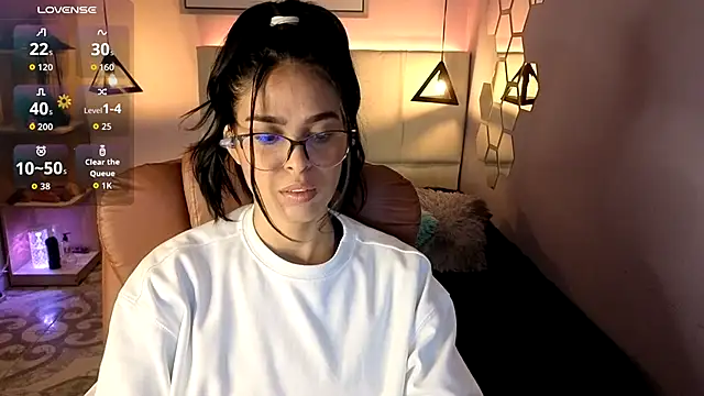 AlessiaVal  online show from 10.02.25