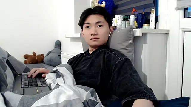 Miram Yu online show from 04.26.26