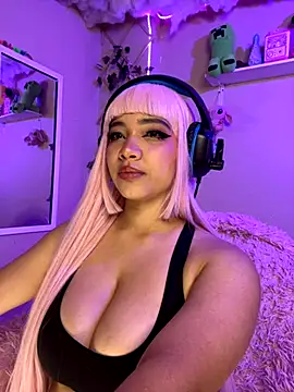 MadelineBenet online show from 10.20.25