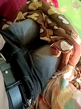 Snapshot of QUEEN-X-CPL chatting on 01.12.25 QUEEN-X-CPL online show from 01.12.25