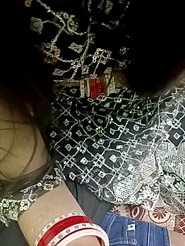 Snapshot of QUEEN-X-CPL chatting on 03.08.25 QUEEN-X-CPL online show from 03.08.25