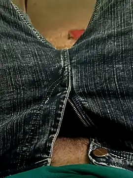 Snapshot of QUEEN-X-CPL chatting on 03.19.25 QUEEN-X-CPL online show from 03.19.25