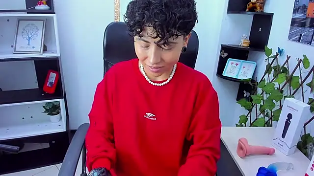 Im Mathias online show from 10.23.25