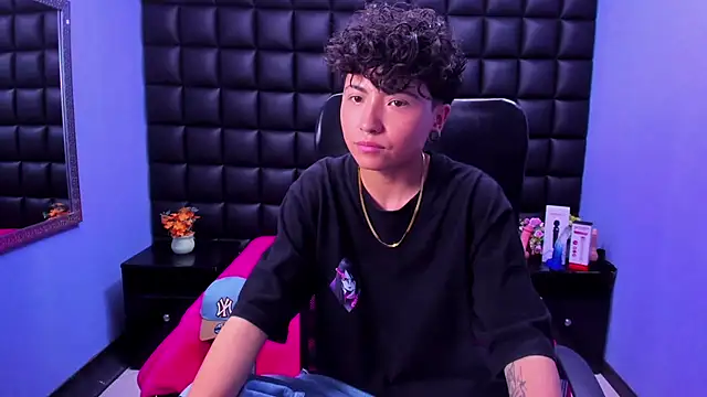 Im Mathias online show from 10.25.25