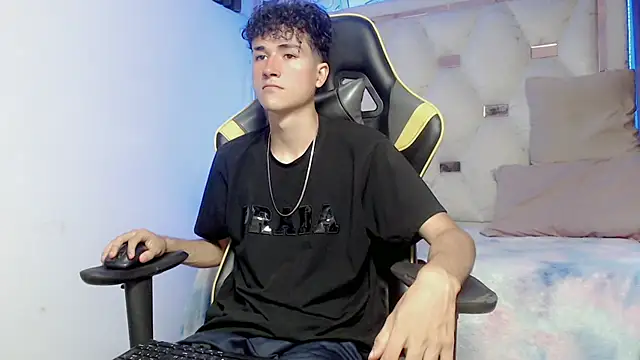 johnny cagee online show from 11.12.25