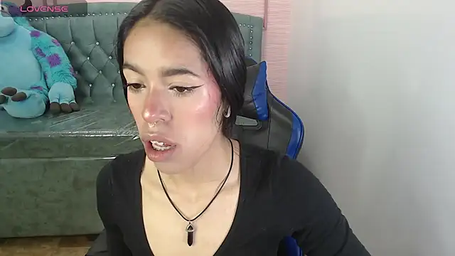 stephania t online show from 02.20.25