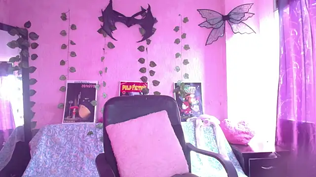 Snapshot of Gaby_Tailor chatting on 01.15.25 Gaby Tailor online show from 01.15.25