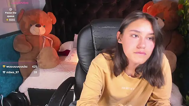  Sophie  miller online show from 03.10.25