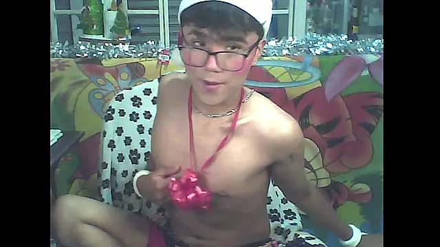 Snapshot of Baby_Cream chatting on 12.02.24 Baby Cream online show from 12.02.24