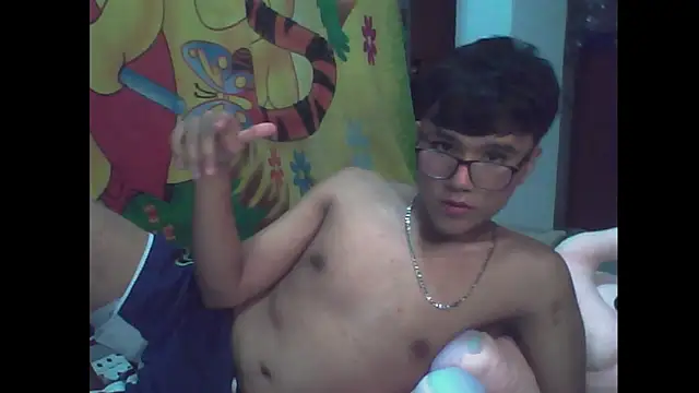 Snapshot of Baby_Cream chatting on 12.04.24 Baby Cream online show from 12.04.24