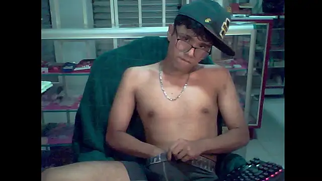 Snapshot of Baby_Cream chatting on 12.07.24 Baby Cream online show from 12.07.24