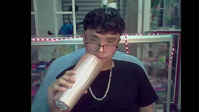 Snapshot of Baby_Cream chatting on 12.10.24 Baby Cream online show from 12.10.24