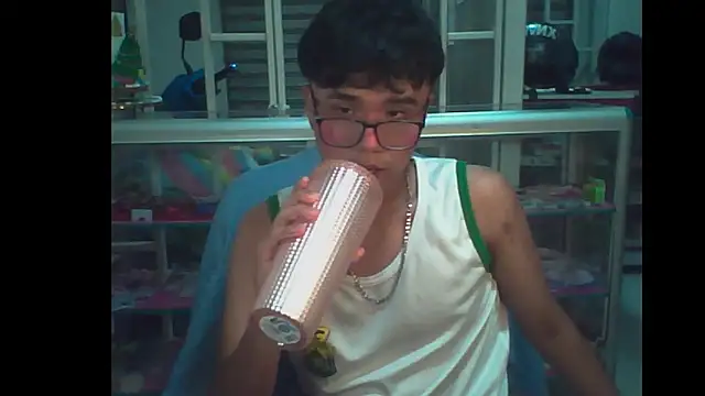 Snapshot of Baby_Cream chatting on 12.13.24 Baby Cream online show from 12.13.24