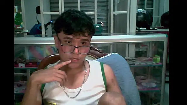 Snapshot of Baby_Cream chatting on 12.13.24 Baby Cream online show from 12.13.24