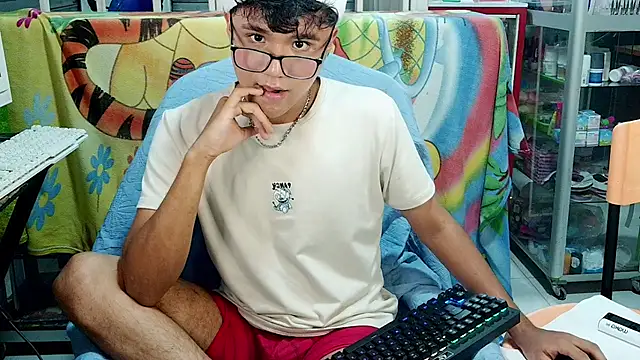 Snapshot of Baby_Cream chatting on 12.17.24 Baby Cream online show from 12.17.24