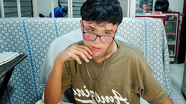 Snapshot of Baby_Cream chatting on 12.19.24 Baby Cream online show from 12.19.24