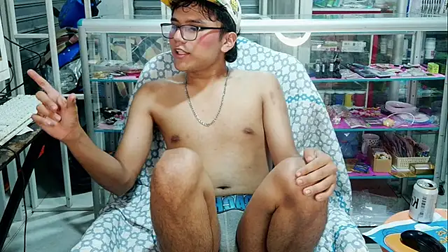 Snapshot of Baby_Cream chatting on 01.04.25 Baby Cream online show from 01.04.25