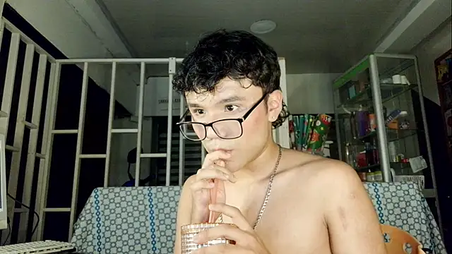 Snapshot of Baby_Cream chatting on 01.07.25 Baby Cream online show from 01.07.25