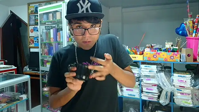 Snapshot of Baby_Cream chatting on 03.18.25 Baby Cream online show from 03.18.25