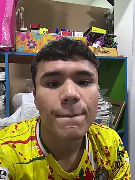 Snapshot of Baby_Cream chatting on 12.18.25 Baby Cream online show from 12.18.25