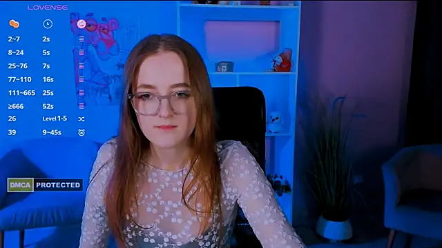 luna berryy online show from 01.05.25