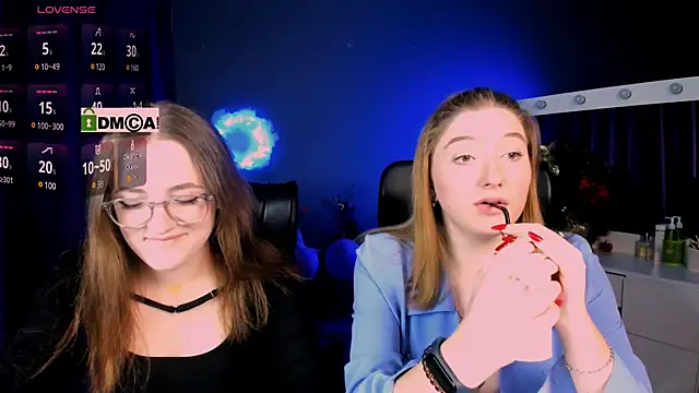 luna berryy online show from 02.04.25