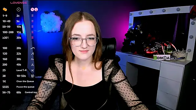 luna berryy online show from 02.17.25