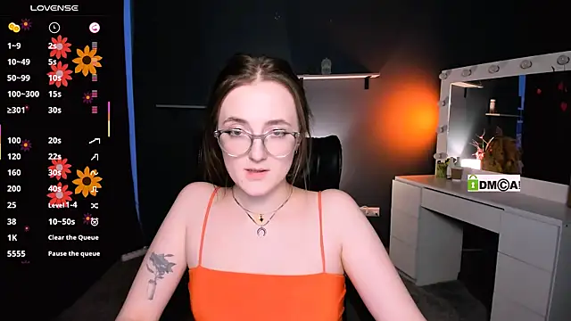 luna berryy online show from 03.22.25