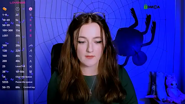 luna berryy online show from 10.29.25