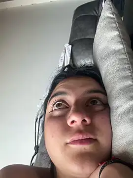 Snapshot of Cassie-millers chatting on 12.08.24 Cassie-millers online show from 12.08.24