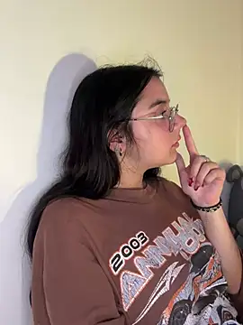 Snapshot of Cassie-millers chatting on 12.18.24 Cassie-millers online show from 12.18.24