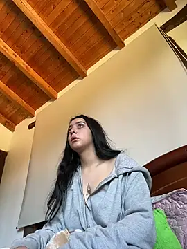 Snapshot of Cassie-millers chatting on 01.18.25 Cassie-millers online show from 01.18.25