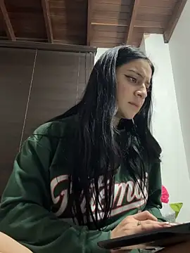 Snapshot of Cassie-millers chatting on 01.23.25 Cassie-millers online show from 01.23.25