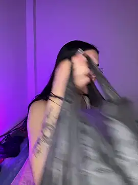 Snapshot of Cassie-millers chatting on 02.03.25 Cassie-millers online show from 02.03.25