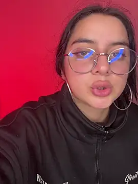 Snapshot of Cassie-millers chatting on 02.05.25 Cassie-millers online show from 02.05.25