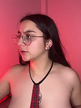 Snapshot of Cassie-millers chatting on 02.12.25 Cassie-millers online show from 02.12.25