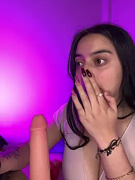 Snapshot of Cassie-millers chatting on 02.20.25 Cassie-millers online show from 02.20.25