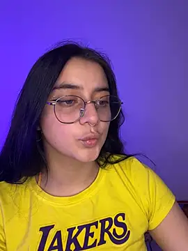 Snapshot of Cassie-millers chatting on 03.06.25 Cassie-millers online show from 03.06.25